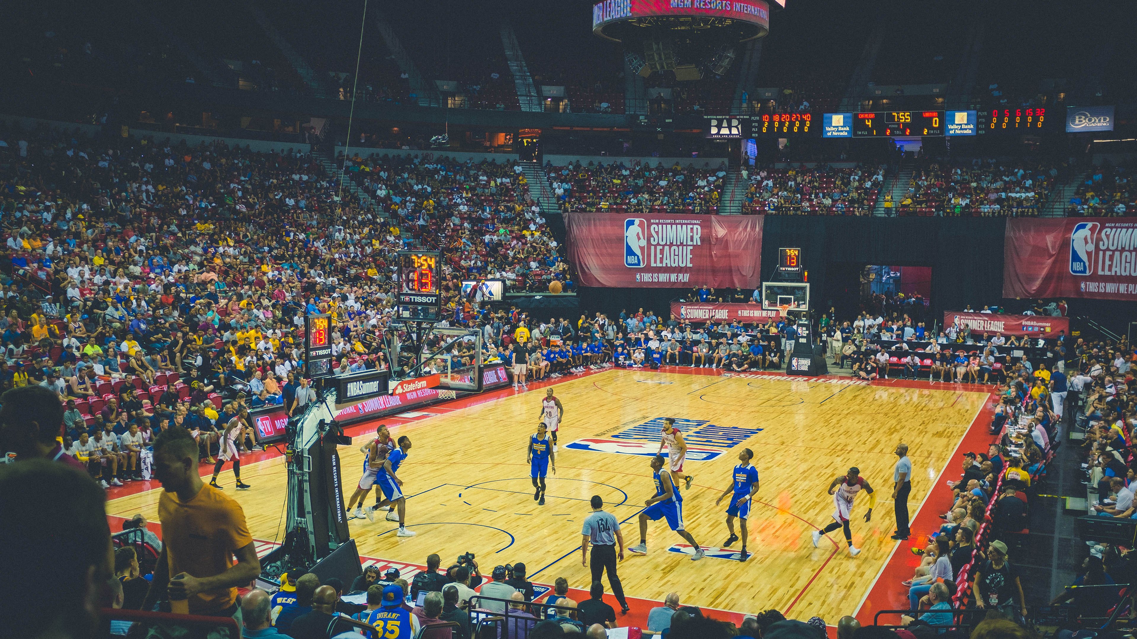 Jiu You-【科技守护公平】新技术让比赛判罚更具公信力,科技新赛道